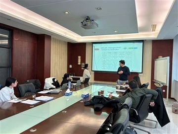 Pelanggan Mexico Melawat Kilang HICON di Ningbo Mac Ini: Minat Teguh dalam Unit Atas Bumbung Borong